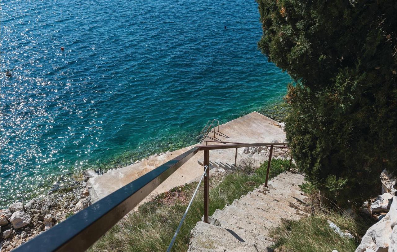 Cozy Apartment In Brodarica With Wifi Exterior foto